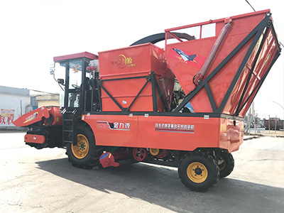 自走式玉米青儲機